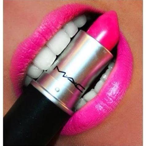 mac hot pink lipstick